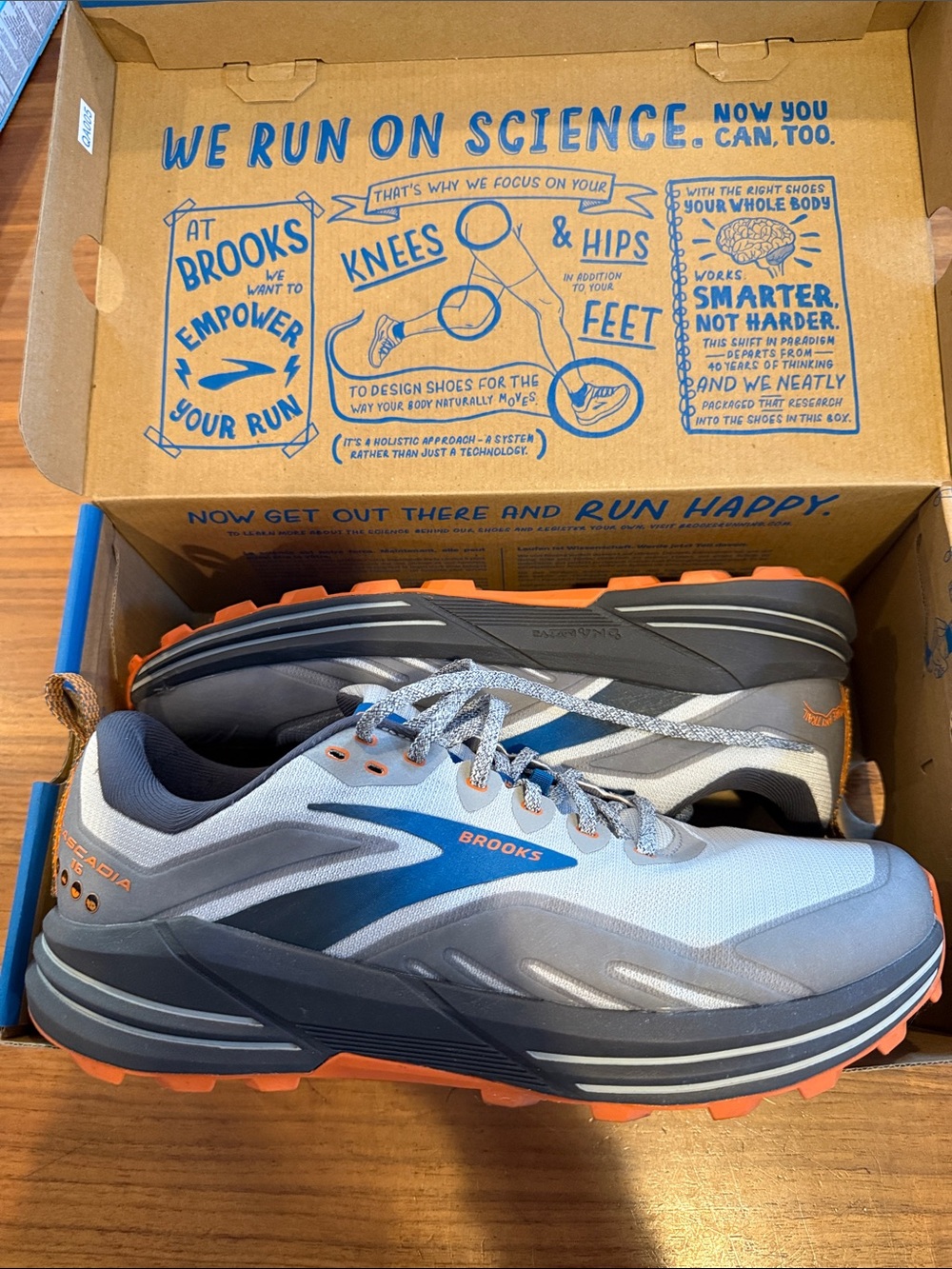 Worn once! Brooks Cascadia 16 Alloy/Orange/Oyster Mushroom sz 13
